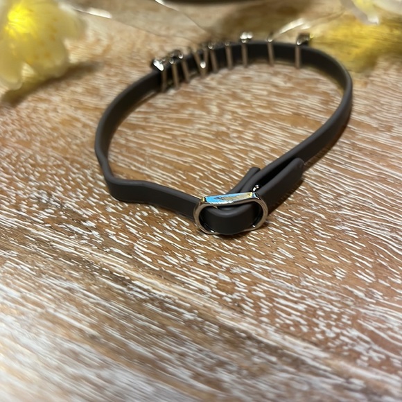 LOVE charm bracelet - Picture 2 of 5